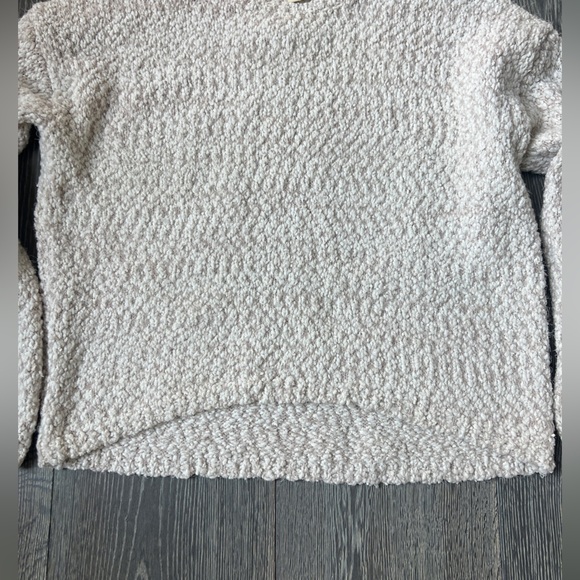 Yes Lola cream and tan crewneck sweater. Women’s size large - Picture 4 of 8